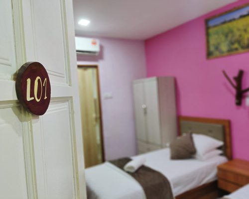 filter: 0; fileterIntensity: 0.0; filterMask: 0; module:31facing:0; 
hw-remosaic: 0; 
touch: (0.48796296, 0.48796296); 
modeInfo: Beauty Bokeh ; 
sceneMode: LLHDR; 
cct_value: 0; 
AI_Scene: (-1, -1); 
aec_lux: 0.0; 
hist255: 0.0; 
hist252~255: 0.0; 
hist0~15: 0.0;