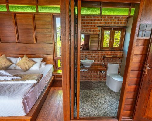 a546ffb9-3134-472c-9b65-17a20cba917f