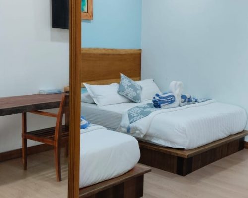 f2a315ff-877b-468b-a001-22176a2395f5