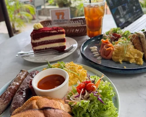 smilling buffalo food 3